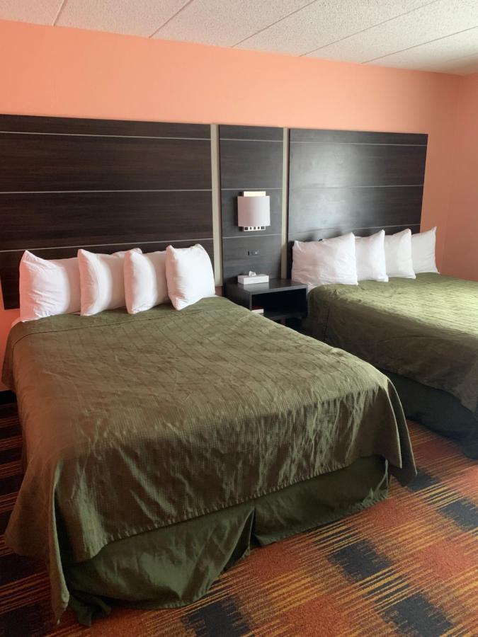 Regency Inn & Suites Фэрибо Экстерьер фото