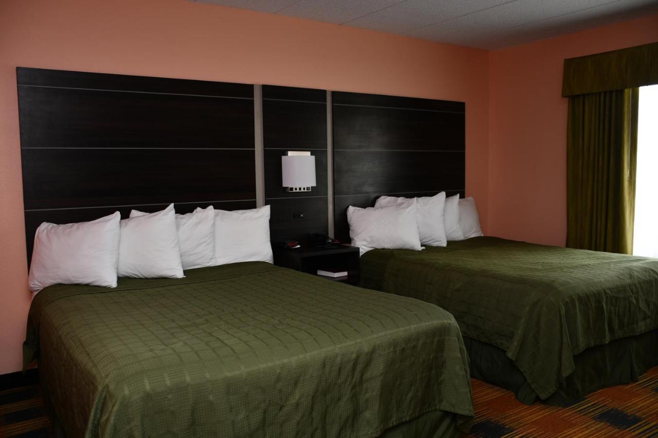 Regency Inn & Suites Фэрибо Экстерьер фото